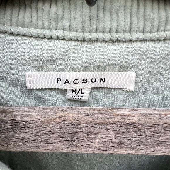 Pacsun M/L Sage Green Corduroy Cropped Raw Hem Button Down Long Sleeve Shirt NWT - Picture 2 of 11
